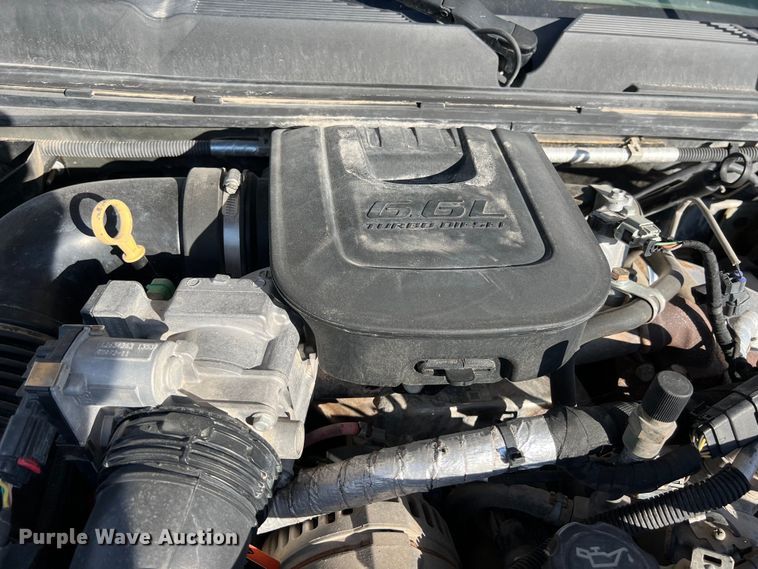 image for item DO2442 2014 Chevrolet  Silverado 2500HD Crew Cab pickup truck