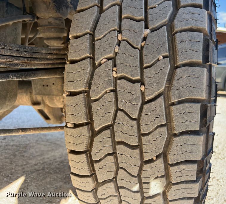 image for item DO2442 2014 Chevrolet  Silverado 2500HD Crew Cab pickup truck