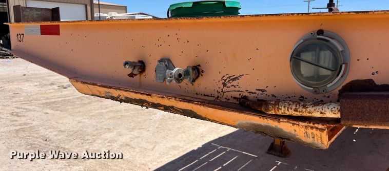 image for item LU9966 2008 Kaufman  drop deck equipment trailer