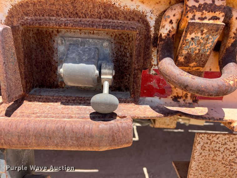 image for item LU9966 2008 Kaufman  drop deck equipment trailer