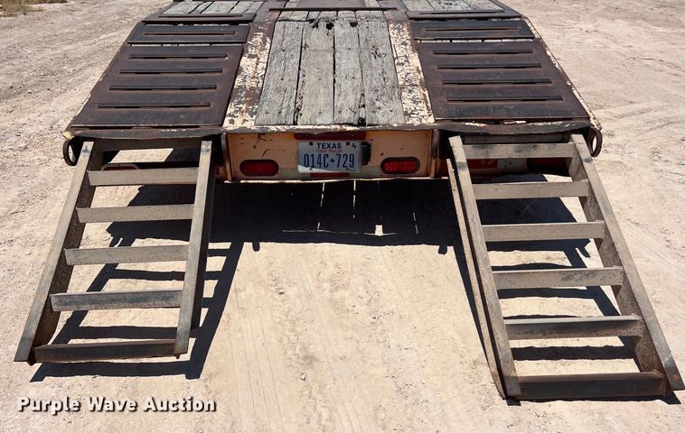 image for item LU9966 2008 Kaufman  drop deck equipment trailer