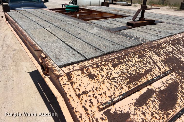 image for item LU9966 2008 Kaufman  drop deck equipment trailer