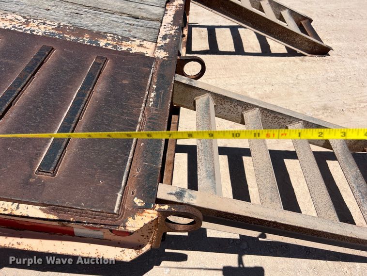 image for item LU9966 2008 Kaufman  drop deck equipment trailer