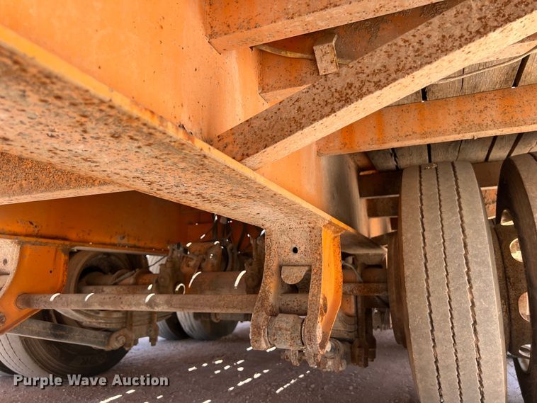 image for item LU9966 2008 Kaufman  drop deck equipment trailer