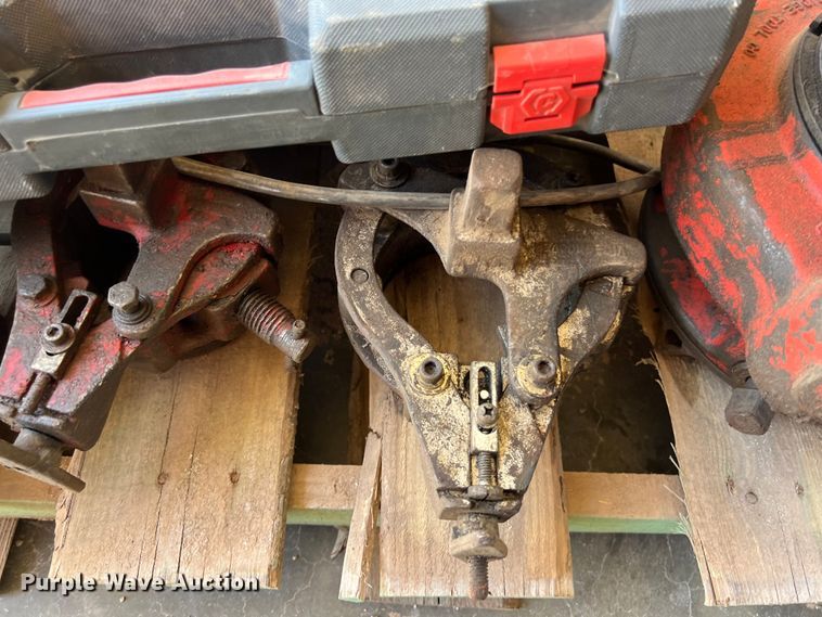 image for item LU9974 Tools