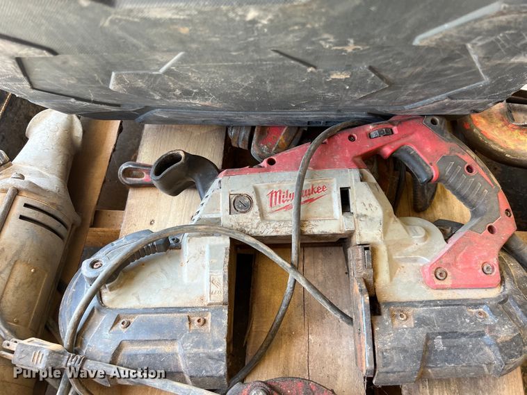 image for item LU9974 Tools