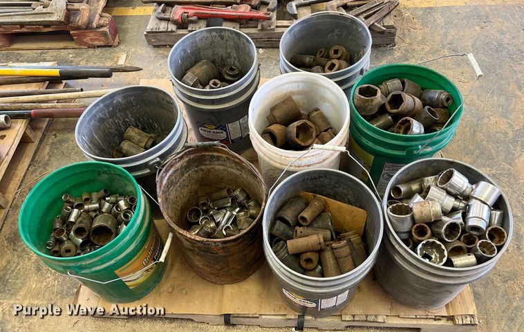 image for item LU9975 Sockets