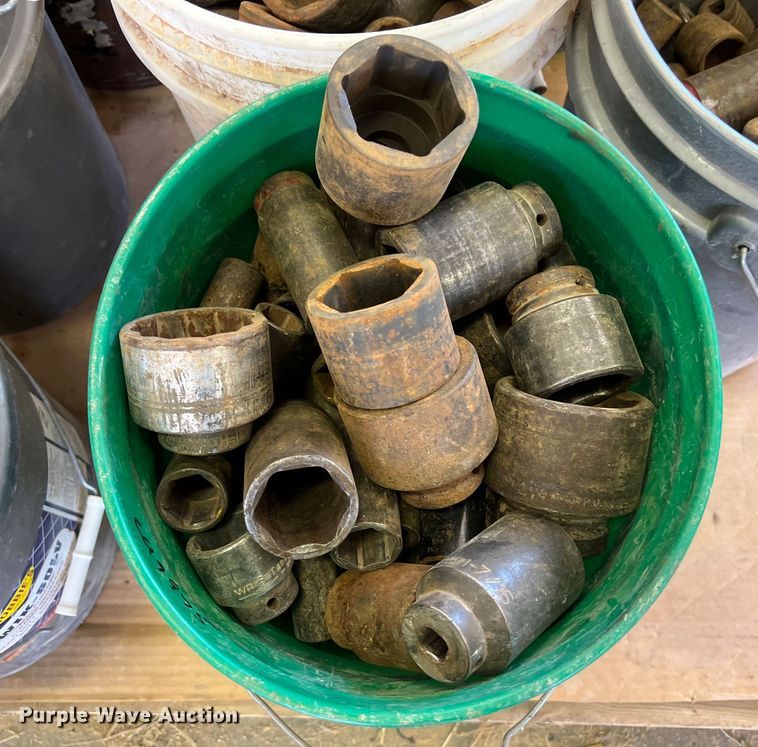 image for item LU9975 Sockets