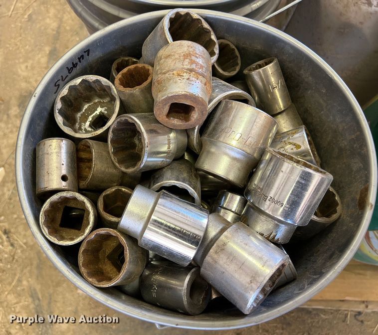 image for item LU9975 Sockets