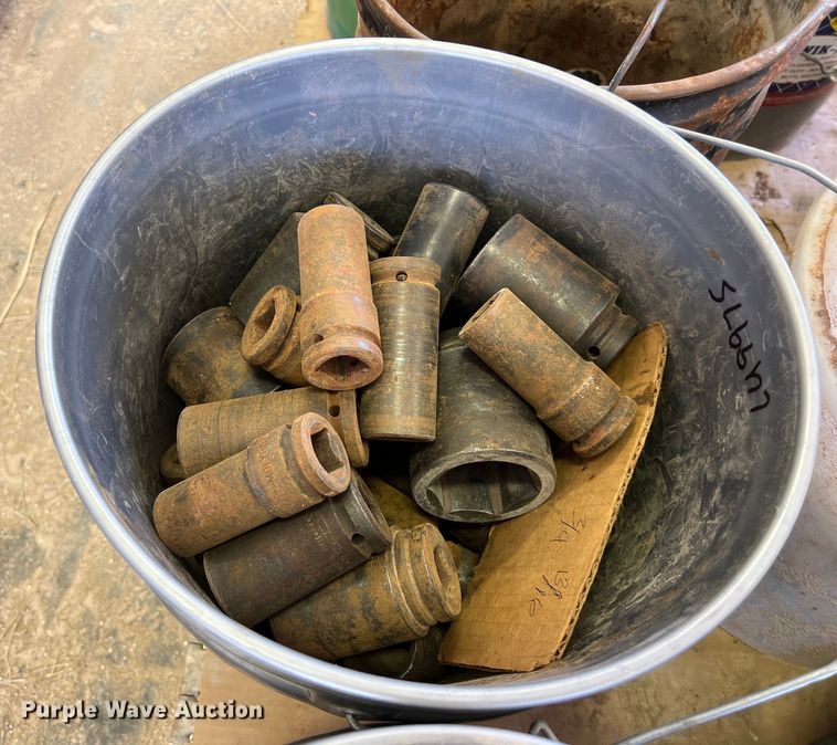 image for item LU9975 Sockets