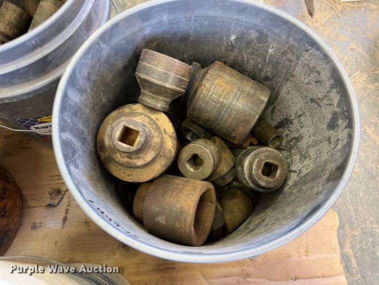 image for item LU9975 Sockets