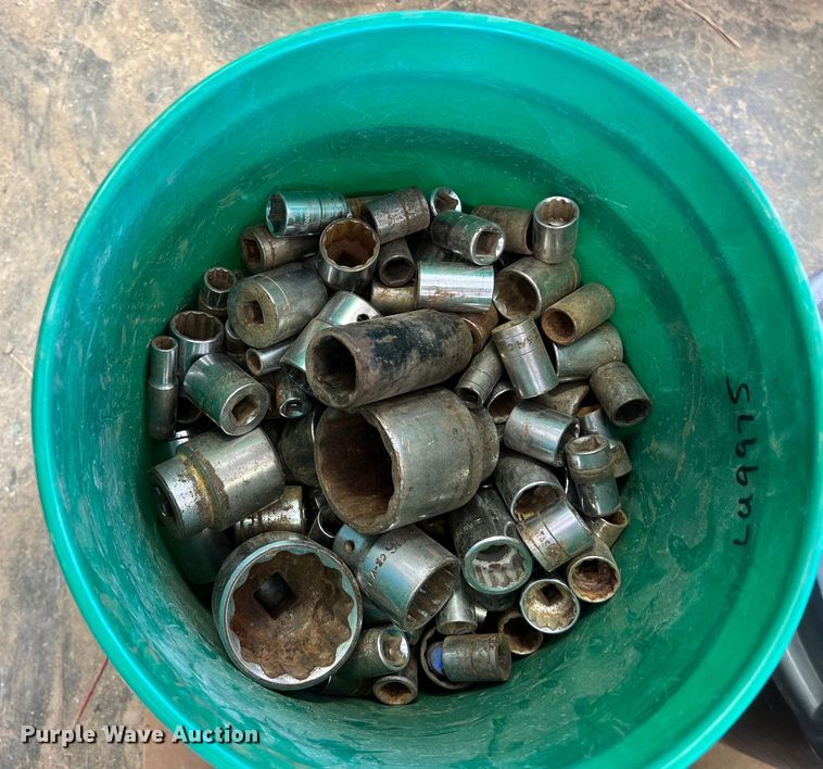 image for item LU9975 Sockets