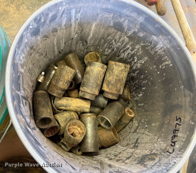 image for item LU9975 Sockets