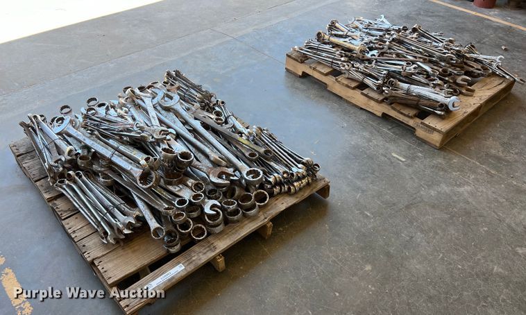 image for item LU9983 Wrenches