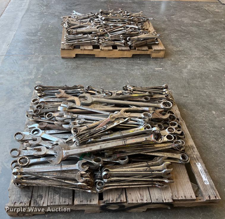 image for item LU9983 Wrenches