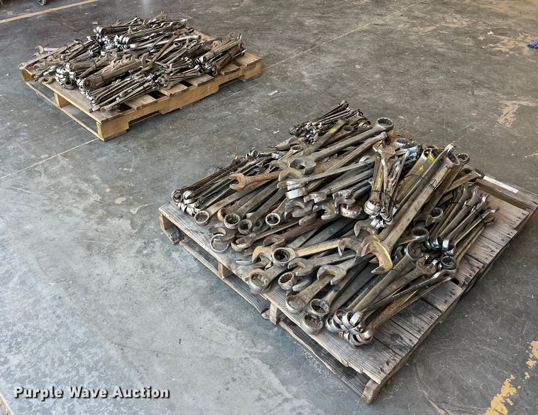 image for item LU9983 Wrenches