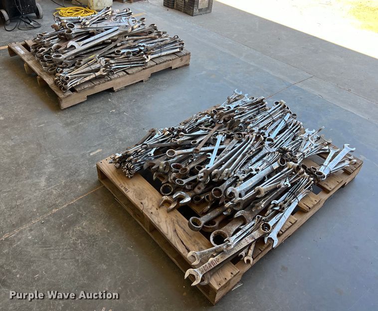 image for item LU9983 Wrenches