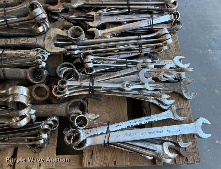 image for item LU9983 Wrenches