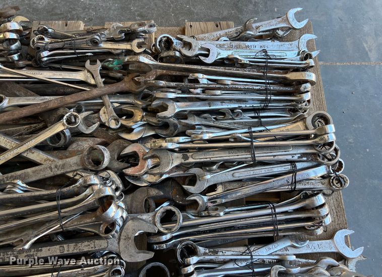 image for item LU9983 Wrenches