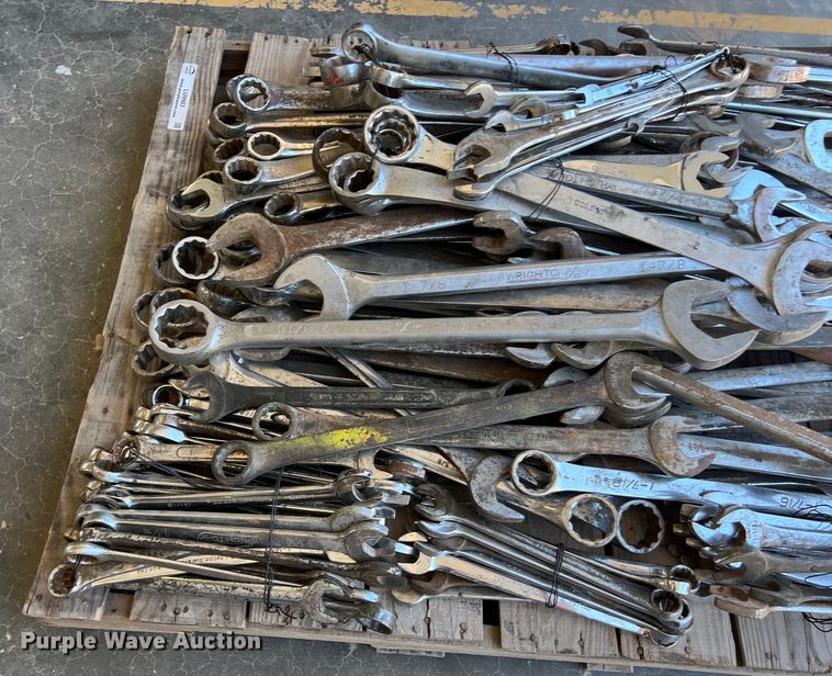 image for item LU9983 Wrenches