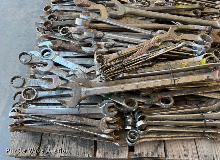 image for item LU9983 Wrenches