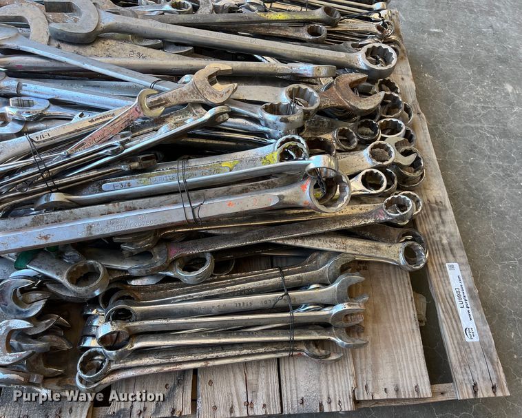 image for item LU9983 Wrenches