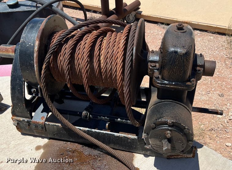 image for item LU9987 Rufnek winch