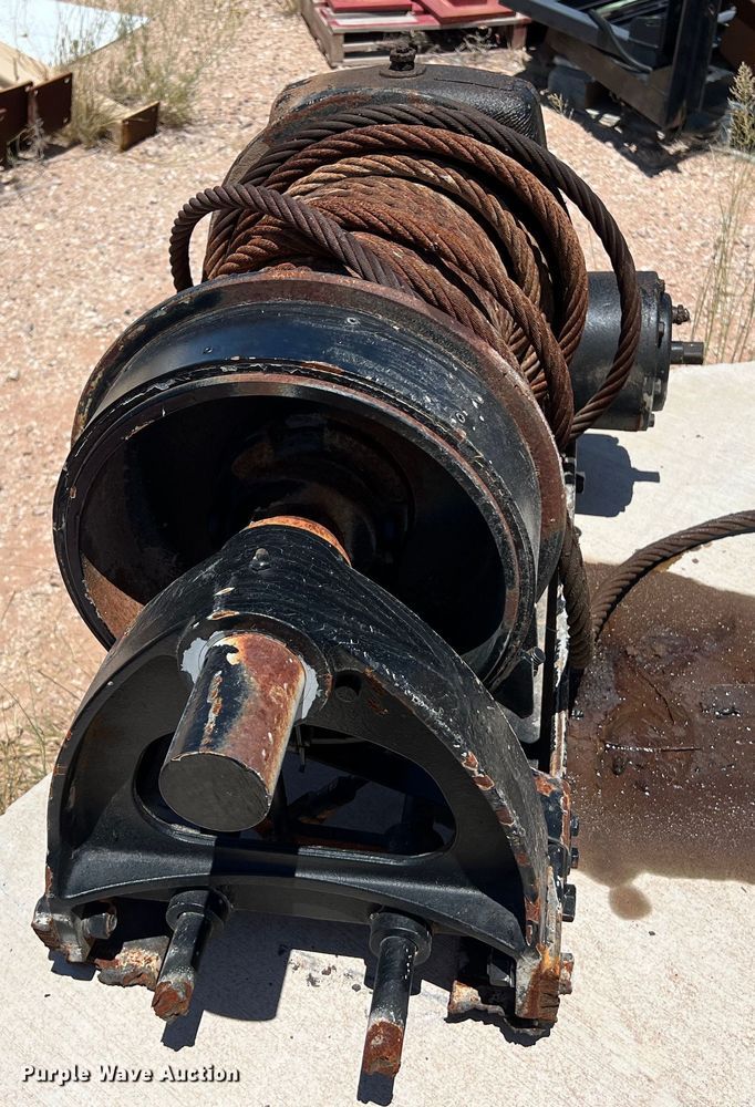 image for item LU9987 Rufnek winch