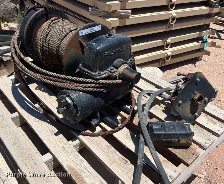 image for item LU9989 Rufnek winch
