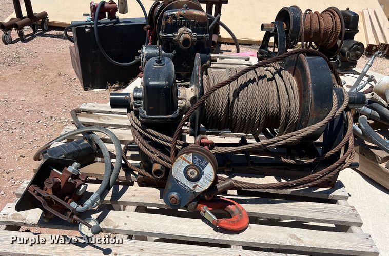 image for item LU9989 Rufnek winch