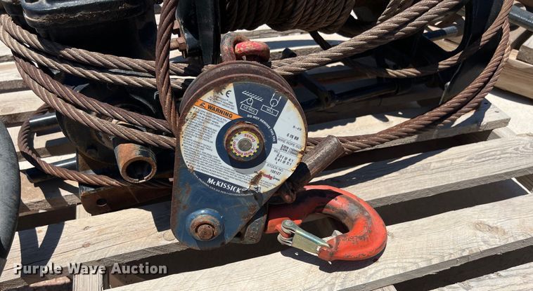 image for item LU9989 Rufnek winch