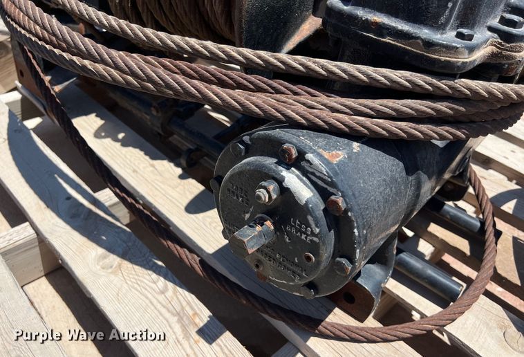 image for item LU9989 Rufnek winch