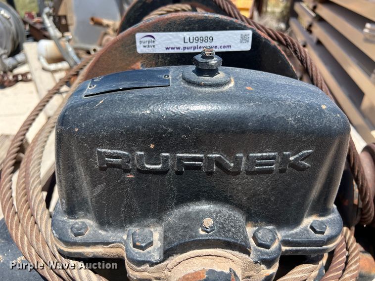 image for item LU9989 Rufnek winch