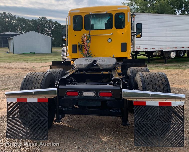 image for item DM7934 2020 Kenworth T680 semi truck