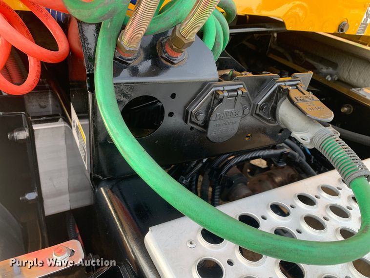 image for item DM7934 2020 Kenworth T680 semi truck