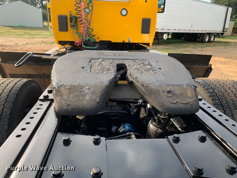 image for item DM7934 2020 Kenworth T680 semi truck