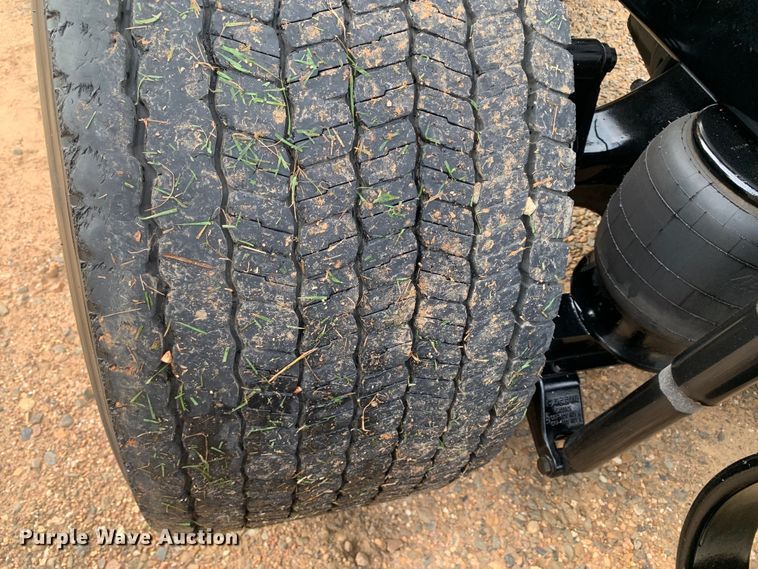 image for item DM7934 2020 Kenworth T680 semi truck