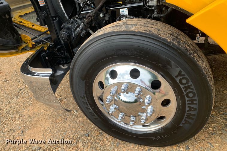 image for item DM7934 2020 Kenworth T680 semi truck