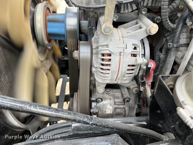 image for item DO2473 2017 Kenworth T680 semi truck