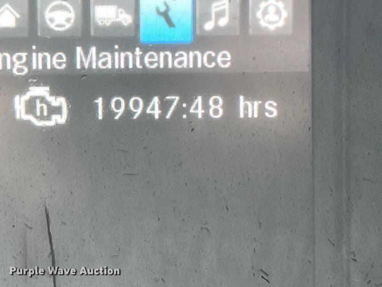 image for item DO2474 2018 Freightliner  Cascadia  semi truck