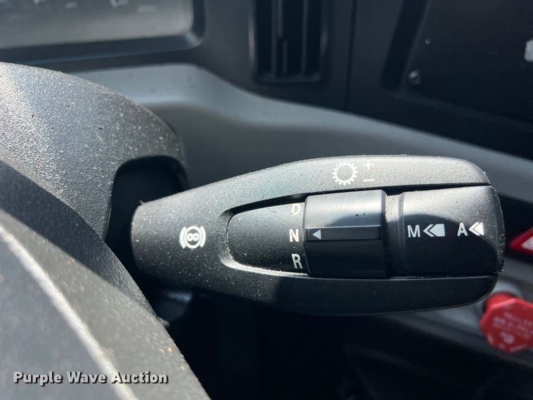 image for item DO2474 2018 Freightliner  Cascadia  semi truck