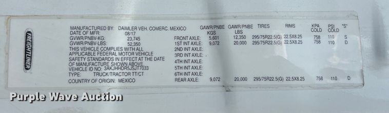 image for item DO2474 2018 Freightliner  Cascadia  semi truck