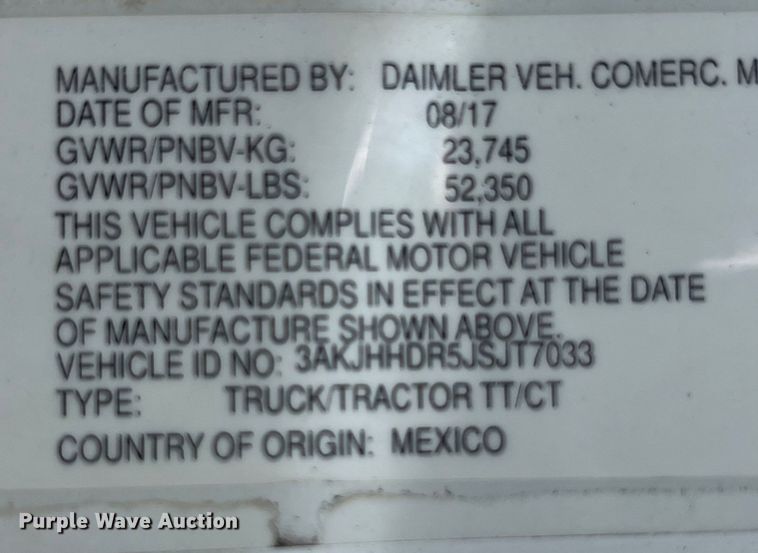 image for item DO2474 2018 Freightliner  Cascadia  semi truck