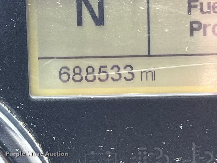 image for item DO2475 2015 Freightliner  Cascadia  semi truck