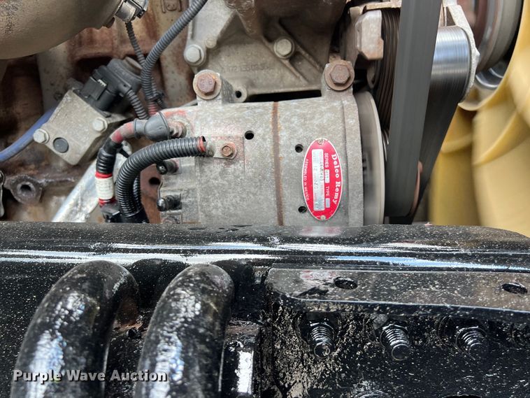 image for item DO2475 2015 Freightliner  Cascadia  semi truck