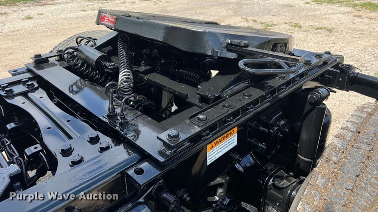 image for item DO2476 2016 Freightliner  Cascadia 125 semi truck