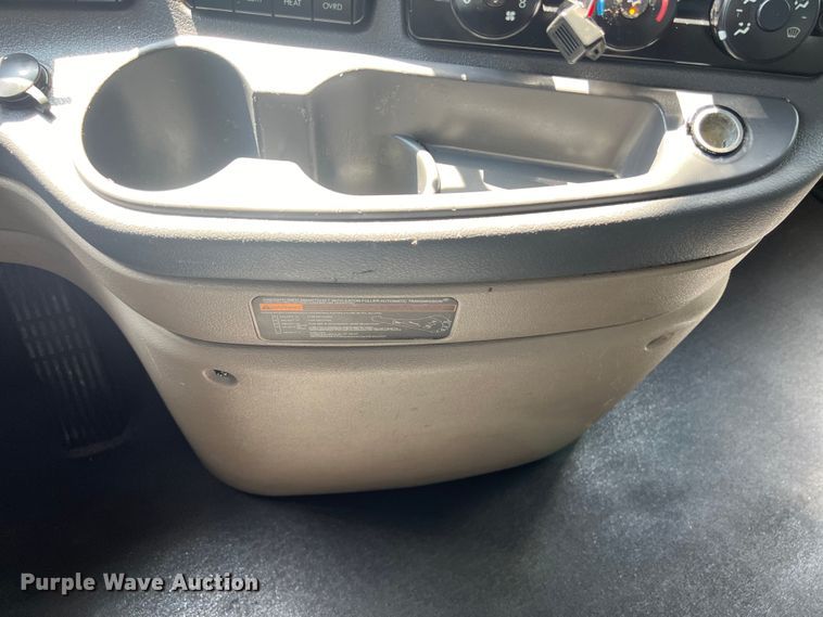 image for item DO2476 2016 Freightliner  Cascadia 125 semi truck