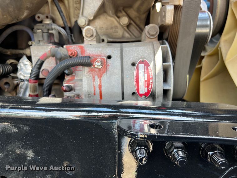 image for item DO2476 2016 Freightliner  Cascadia 125 semi truck