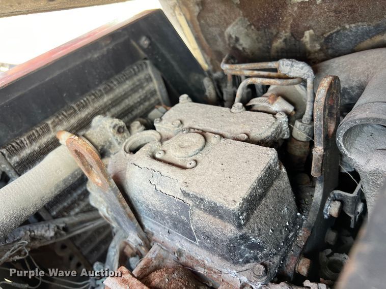 image for item DO2477 2012 Peterbilt  386 semi truck