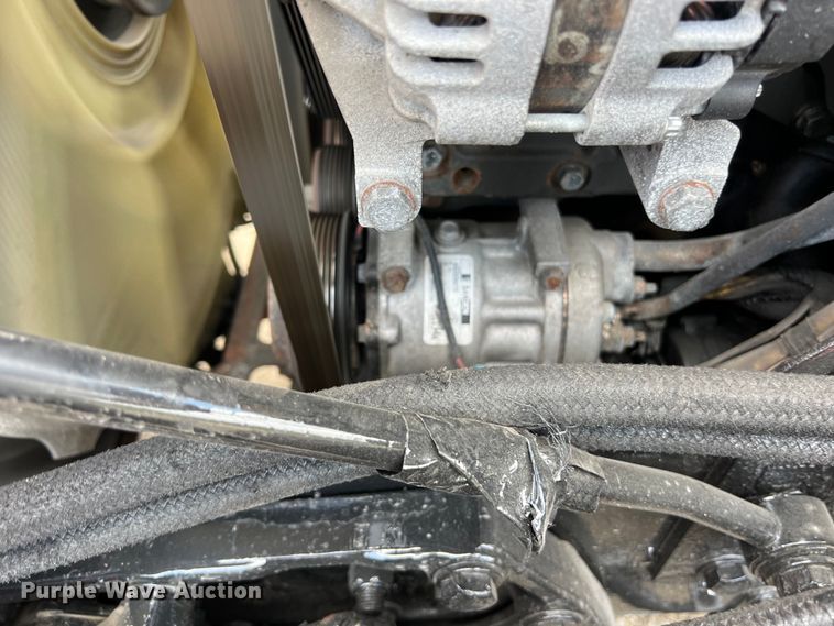 image for item DO2477 2012 Peterbilt  386 semi truck